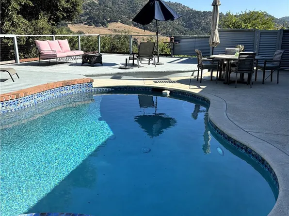 10470 N Karen Ave, Oak View, CA 93022