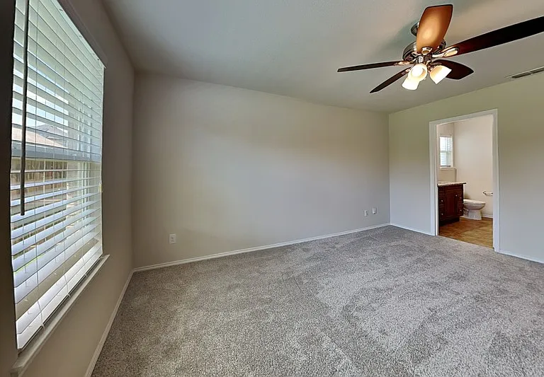 1112 Rivers Creek Ln — Photo 7