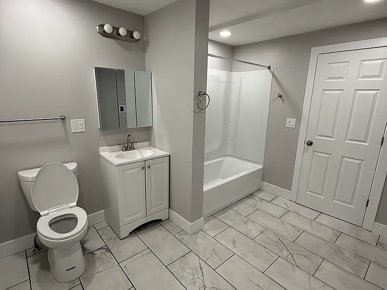 66 Waverly St #3 — Photo 14