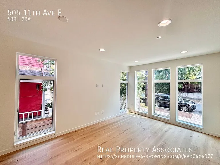 505 11th Ave E — Photo 5
