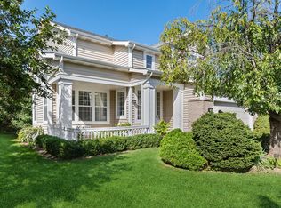 2360 Apple Hill Ln, Buffalo Grove, IL 60089