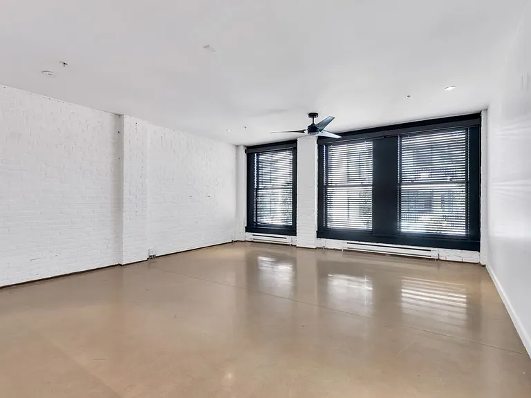 53 Hastings St W #604 — Photo 6