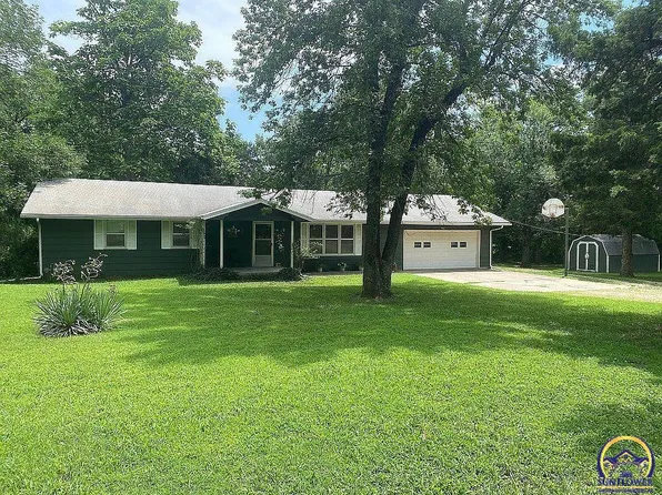 608 S Ridge St, Yates Center, KS 66783