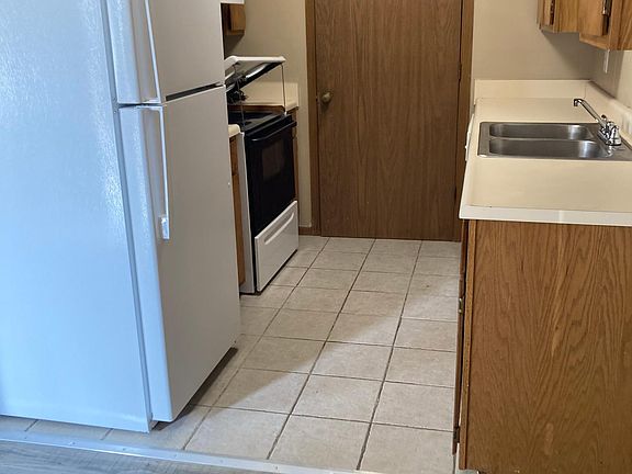 2 - kitchen - laundry area behind door