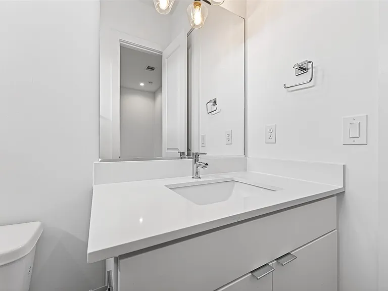 5841 Dolores St — Photo 17