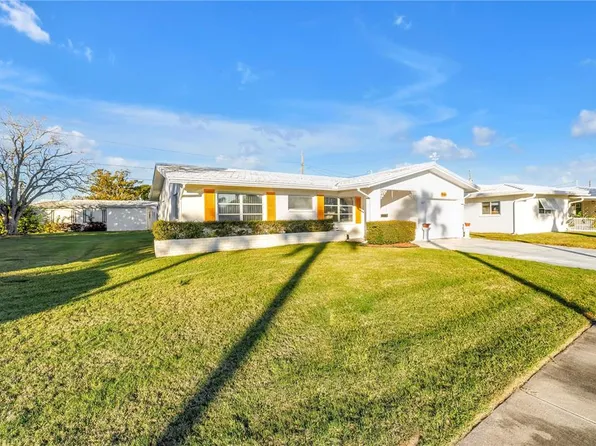 9840 Mainlands Blvd W, Pinellas Park, FL 33782