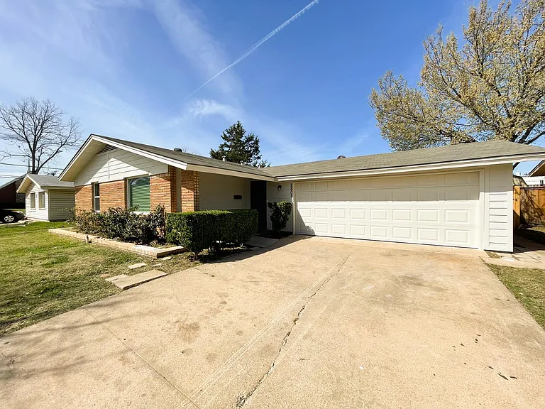 2805 Cornell Cir — Photo 11
