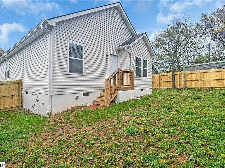 141 Baileyview St — Photo 21