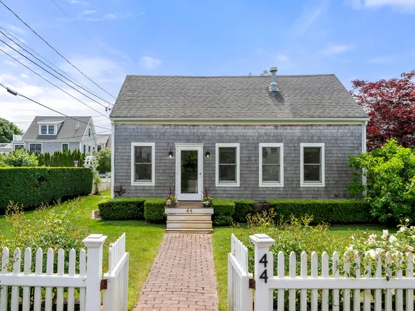 44 Pleasant Street, Provincetown, MA 02657