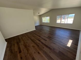 950 W Via Rancho Pkwy, Escondido, CA 92029