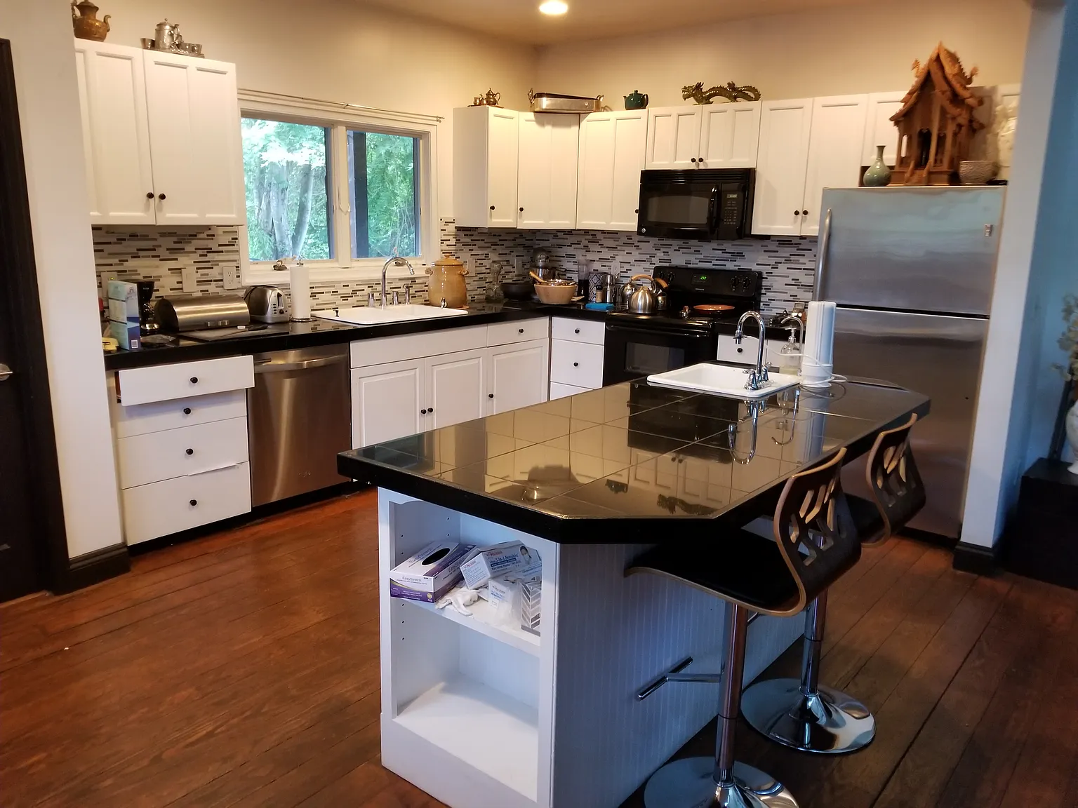 13928 Crest Hill Rd — Photo 3