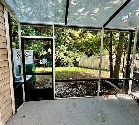 5th image of 430 Gardners Cir