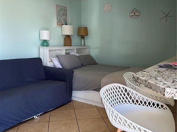 5th image of 53 Winnapaug Rd #8