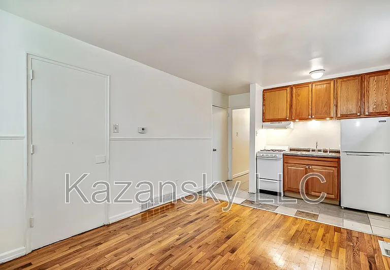 1862 Pratt St #A — Photo 1