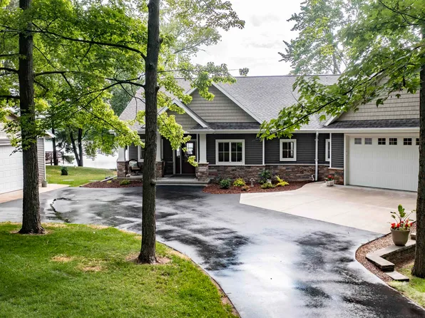 N6959 W Pine Lake Rd, Wild Rose, WI 54984