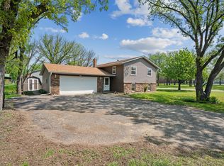 91 Egret Blvd NW, Coon Rapids, MN 55448