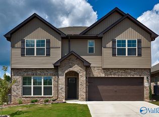 641 Magnolia Place Ln SW, Hartselle, AL 35640