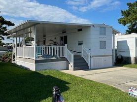 3665 Sandpiper Rd