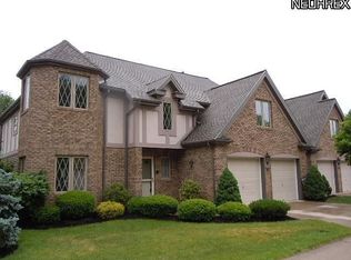 22 Aberdeen Ct, Rocky River, OH 44116