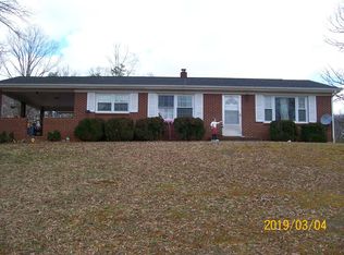 8820 W Gretna Rd, Chatham, VA 24531