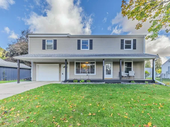 808 N 14th St, Estherville, IA 51334