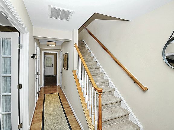 Entry/Hallway