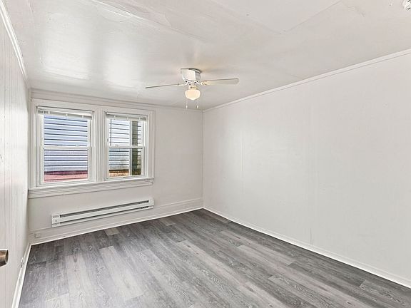 5th image of 410 Locust St APT 2
