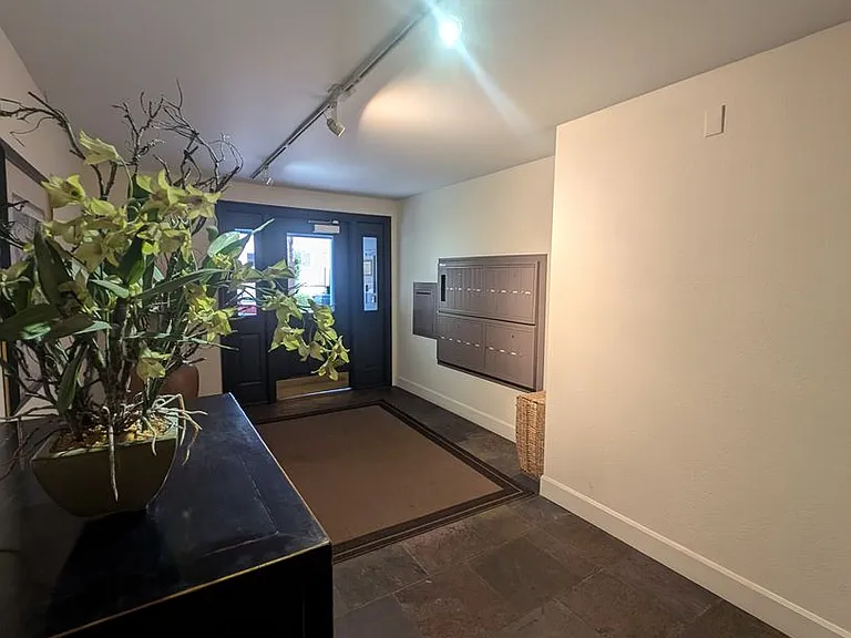 1800 Boylston Ave #304 — Photo 34