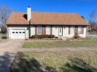 1004 Ryans Ct, Radcliff, KY 40160