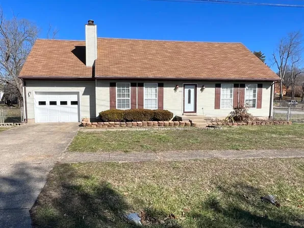 1004 Ryans Ct, Radcliff, KY 40160