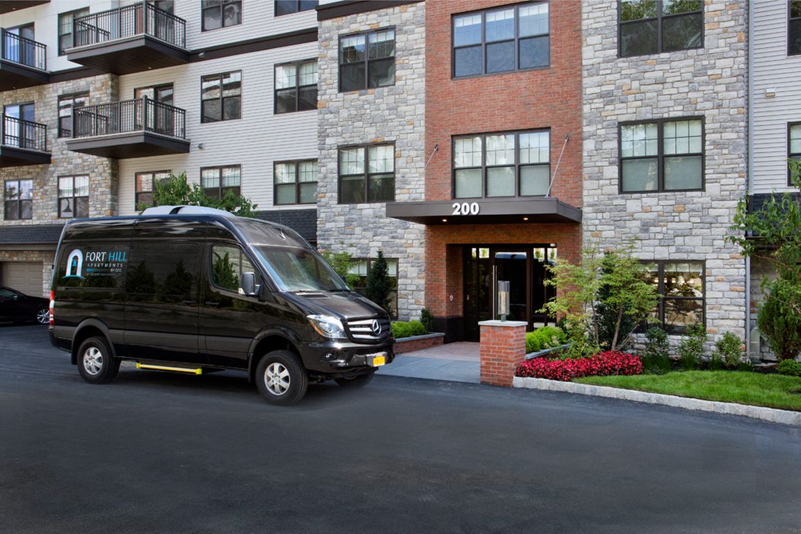 Mercedes Shuttle Bus Service to Peekskill''s Metro-North Train Station