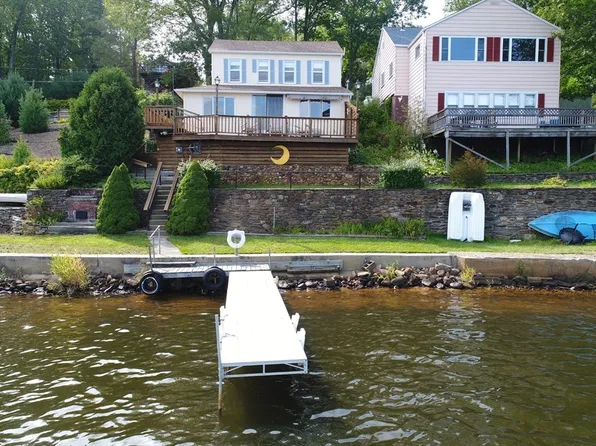 3 Lakeshore Drive Ext, West Brookfield, MA 01585