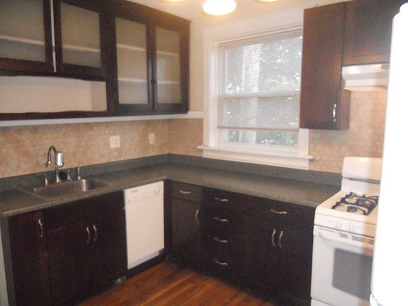 2nd image of 2108-2110 Geyer Ave