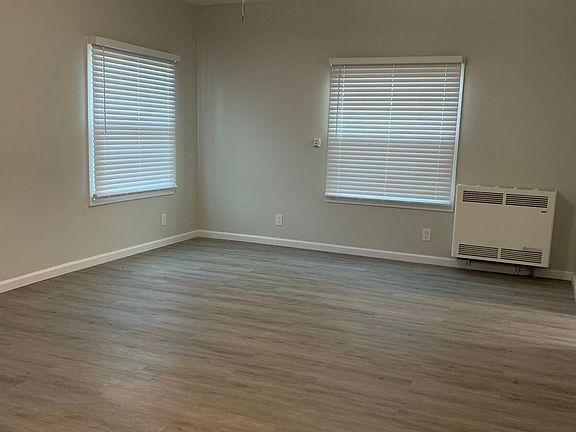 2nd image of 2836 E 11th St #1093