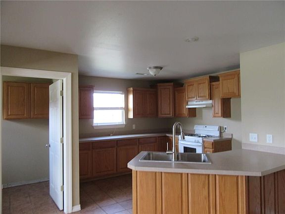 2nd image of 803 Amanda Dr