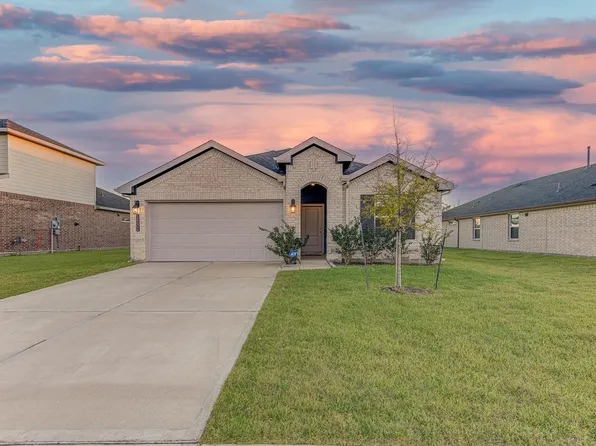 10002 Palm Royal Dr, Baytown, TX 77521