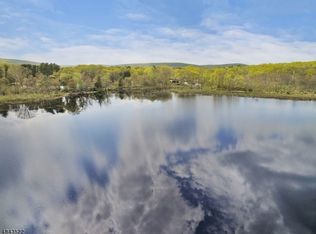 38 Christine Cir, Oak Ridge, NJ 07438