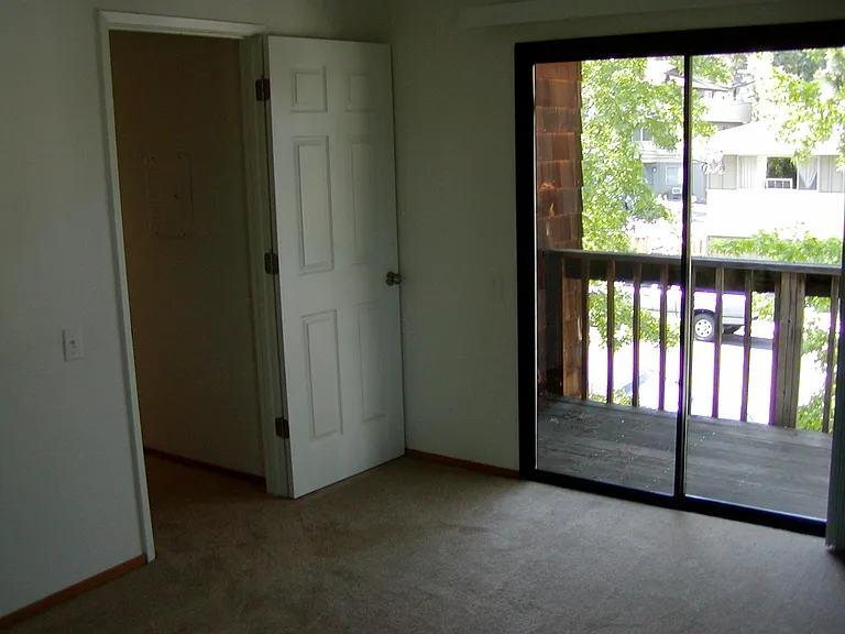 930 Colina Ct #3 — Photo 6
