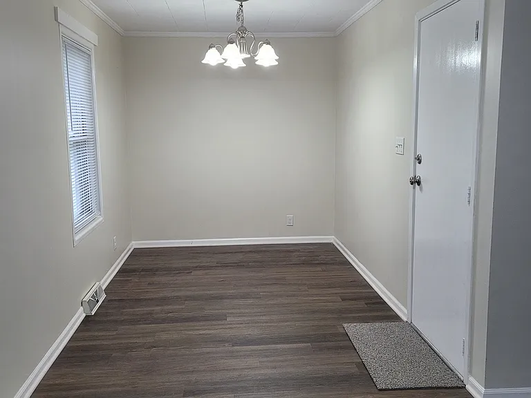 920 Princeton Dr — Photo 7