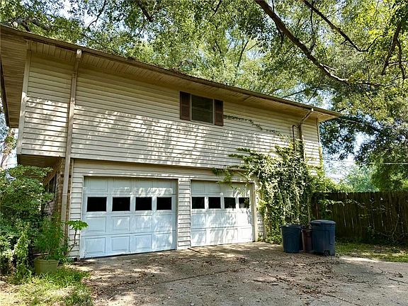 3rd image of 405 Highland Dr