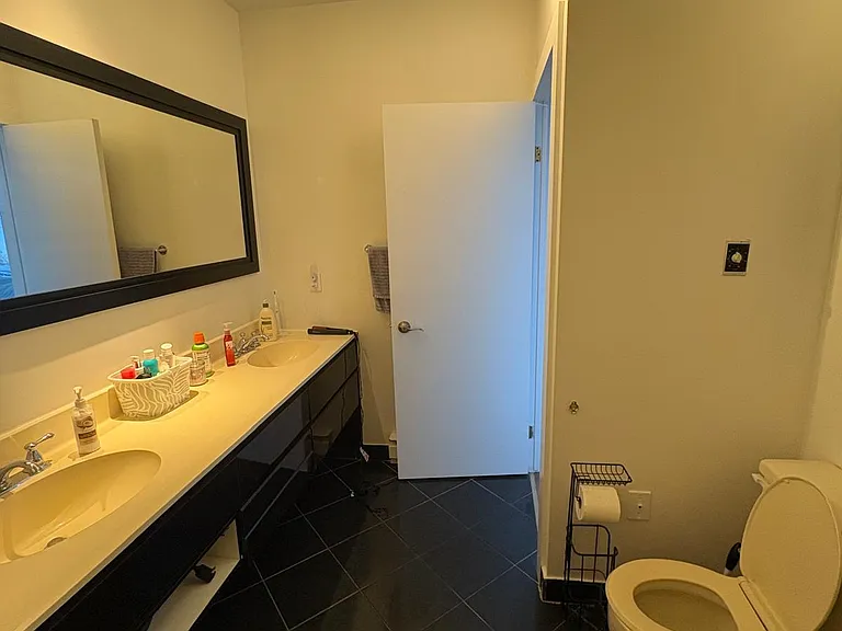 695 Richmond St — Photo 10