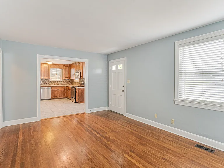 259 Collier Ave — Photo 6