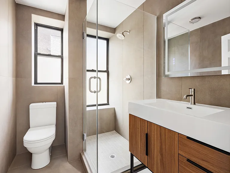65 Bank St #24 — Photo 4