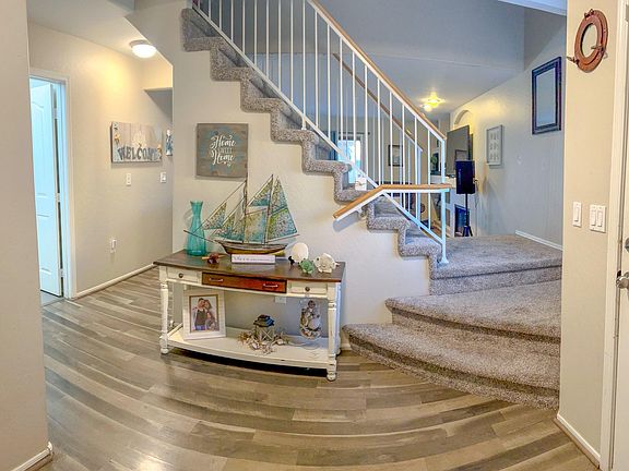5th image of 9336 W Carol Ave