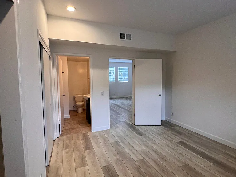 3726 Midvale Ave #2 — Photo 12