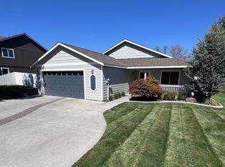 438 Charbonneau Dr, Richland, WA 99352