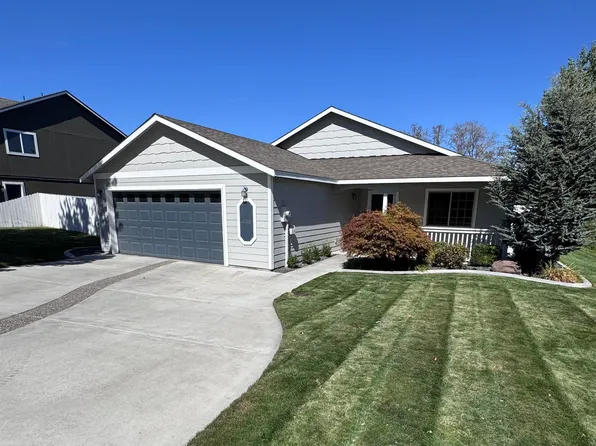 438 Charbonneau Dr, Richland, WA 99352