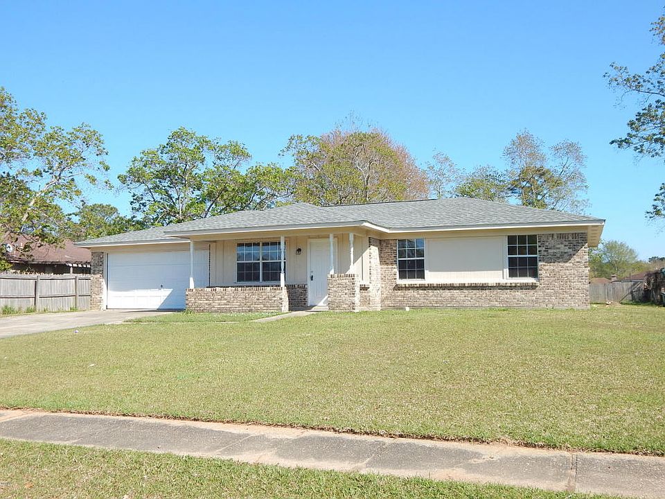 1st image of 4920 Fairwood Dr