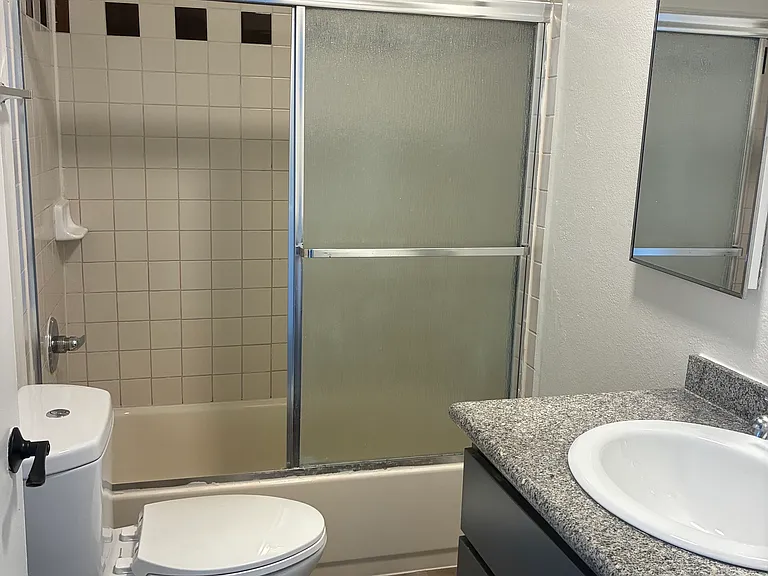 1406 N Serrano Ave #206 — Photo 6
