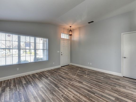 5th image of 8573 Black Cherry Ct